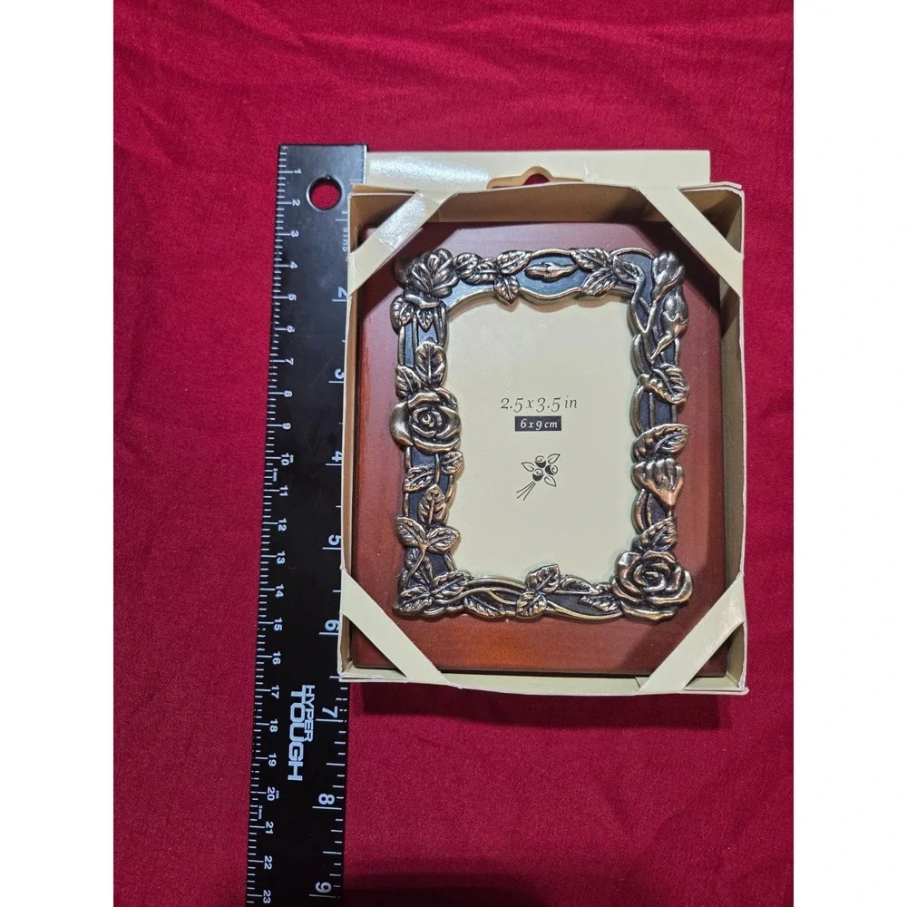 The Weston Gallery Rose Trellis Floral Metal Picture Frame 2.5x3.5 NIB Vintage